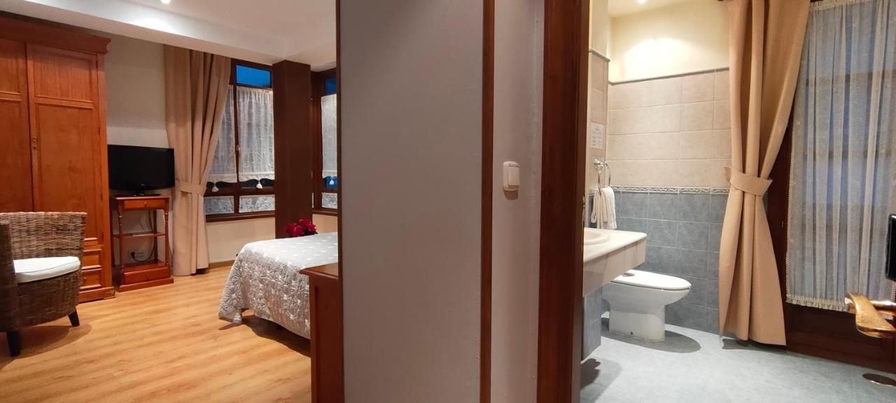 Hotel Rural La Plaza Caso Екстер'єр фото