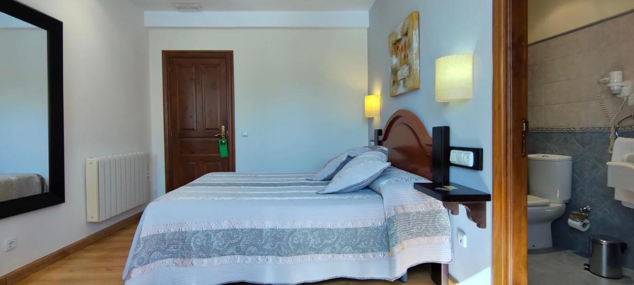 Hotel Rural La Plaza Caso Екстер'єр фото