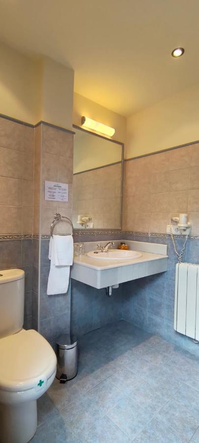 Hotel Rural La Plaza Caso Екстер'єр фото