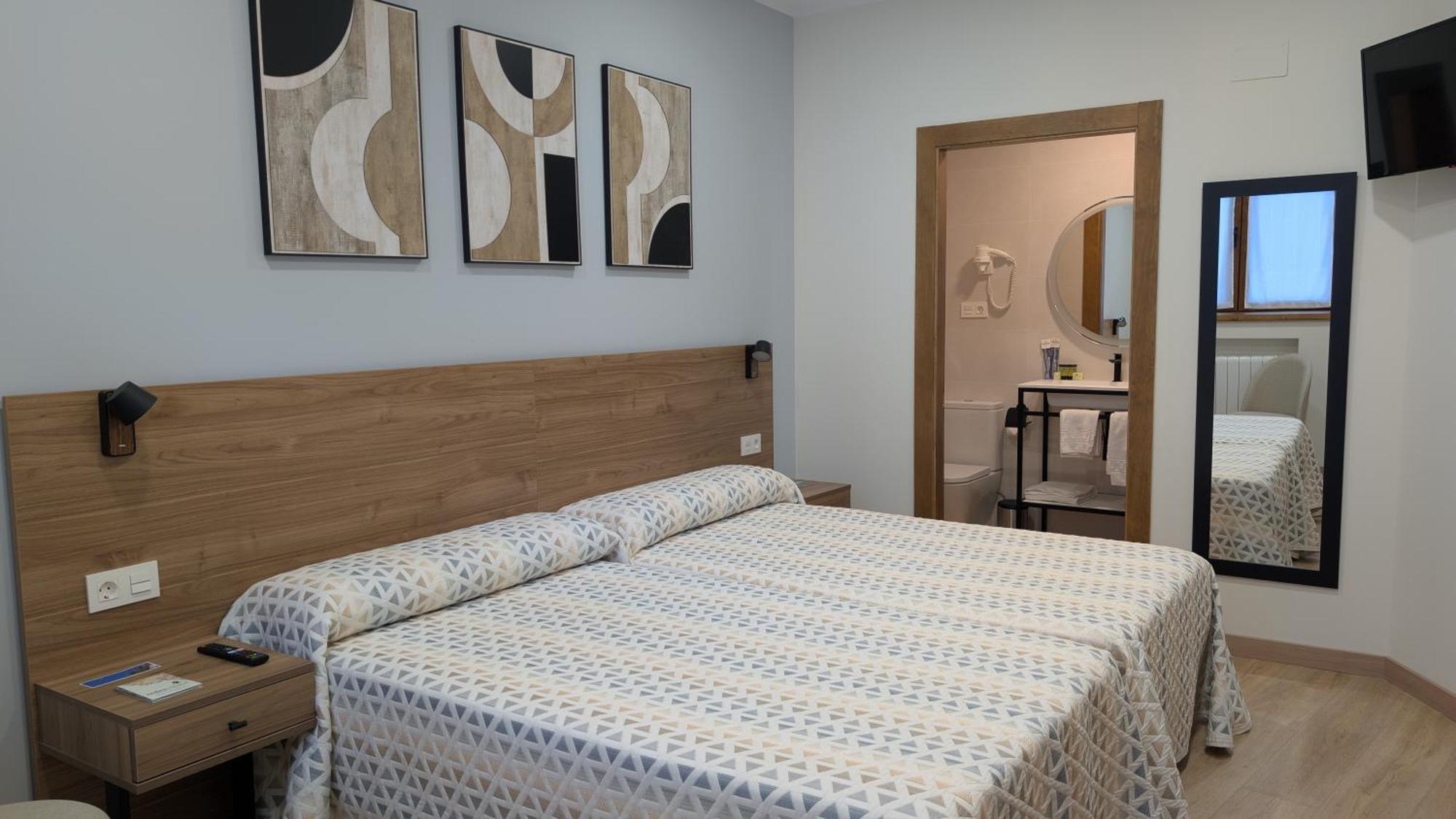 Hotel Rural La Plaza Caso Екстер'єр фото